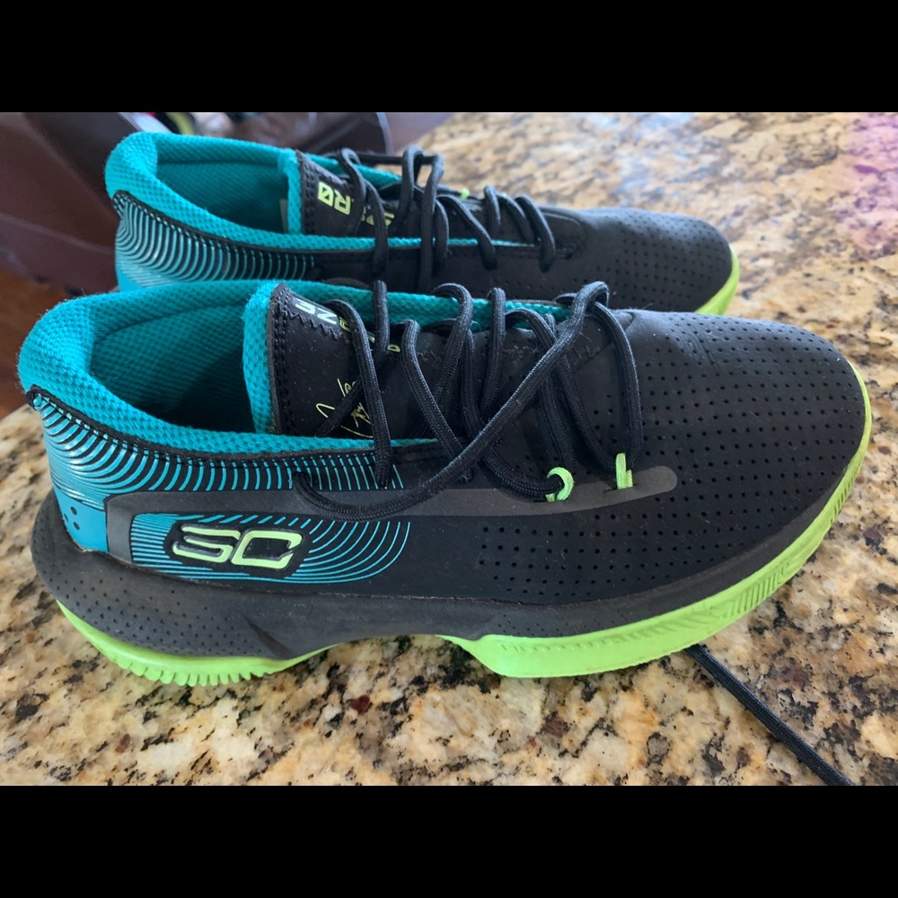SC Under Armour Youth Tennis Shoes 3Y